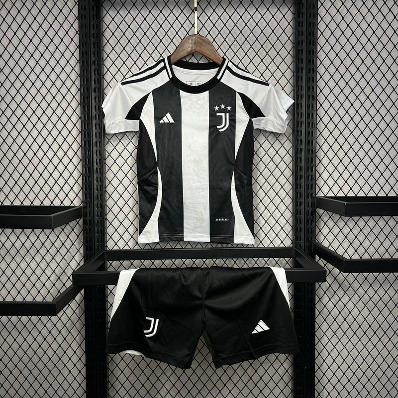 Conjunto Infantil Camisa + Calção do Juventus Home 2024/25